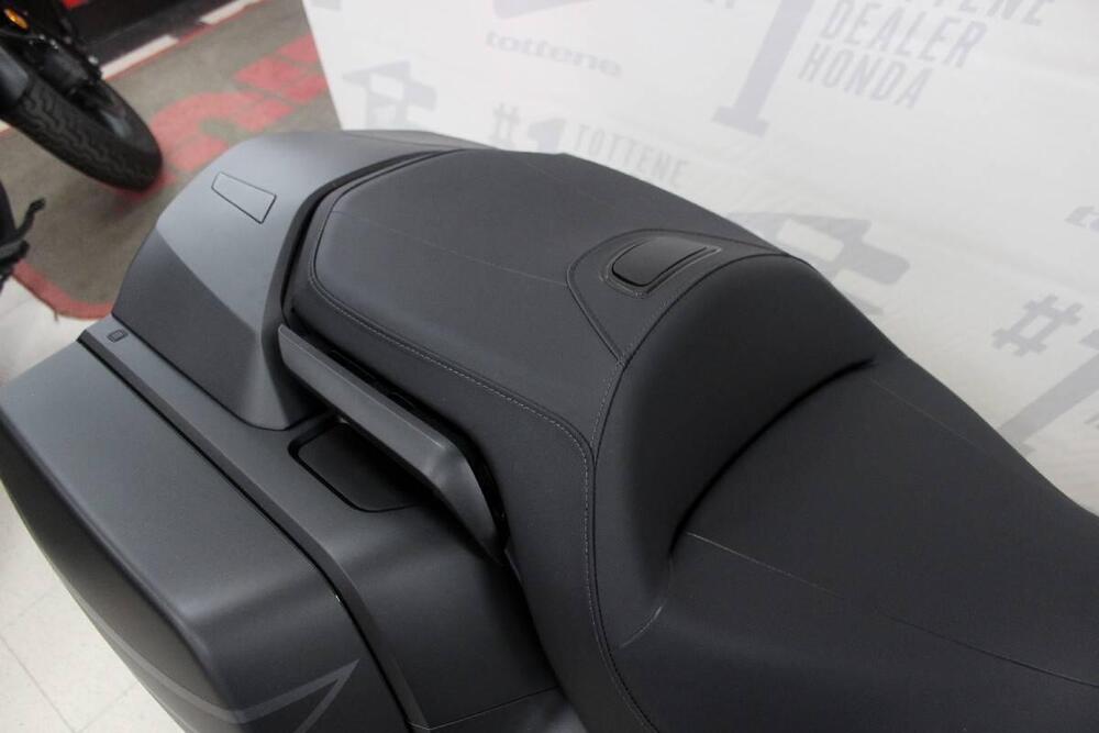 Honda GL 1800 Gold Wing 50° Anniversario (2025) (5)