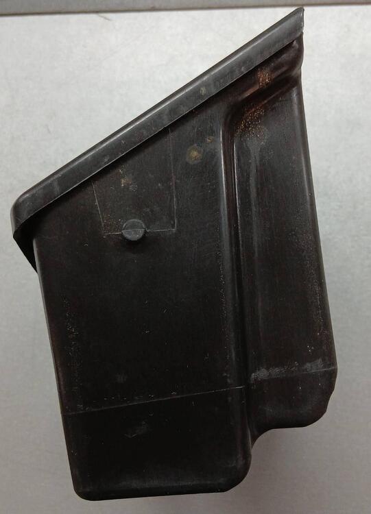 83500KE7000 Vano portaoggetti VF 500 Honda (2)