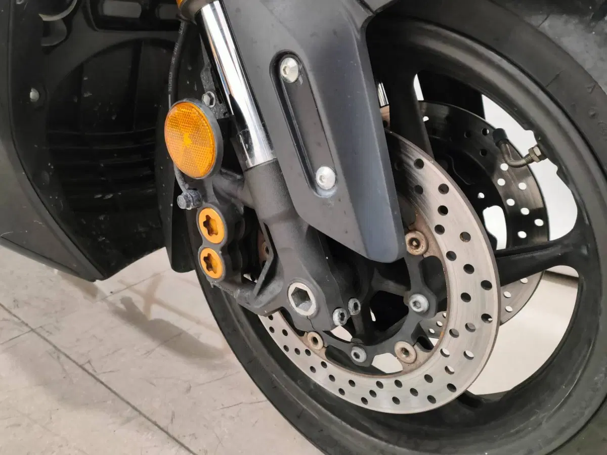 Yamaha T-Max 530 SX (2017 - 19) (6)