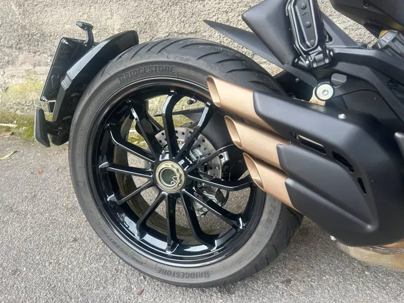 MV Agusta Turismo Veloce 800 R (2023 - 26) (2)