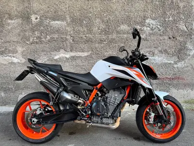 KTM 890 Duke R (2020) usata