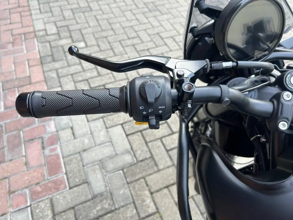 Royal Enfield Himalayan 450 Mana Black (2026) (6)
