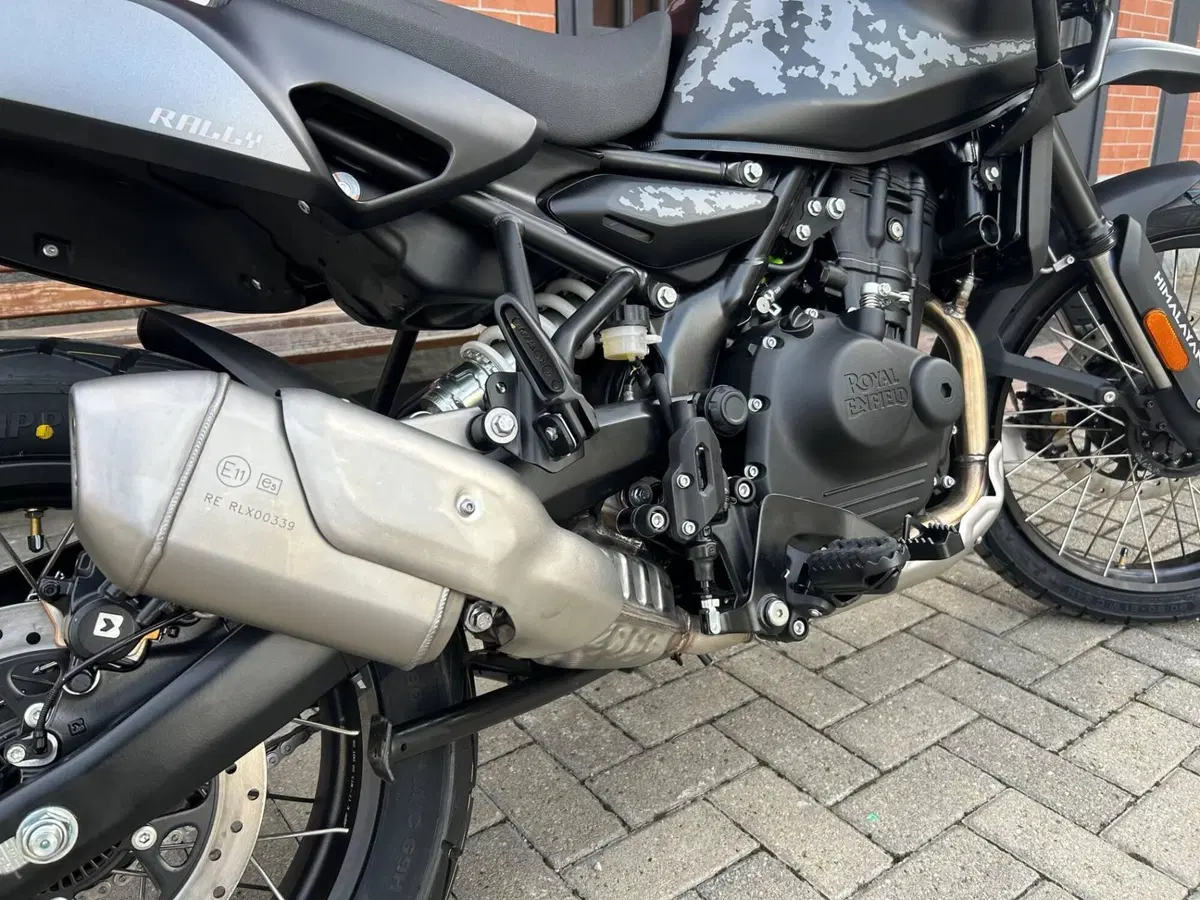 Royal Enfield Himalayan 450 Mana Black (2026) (13)