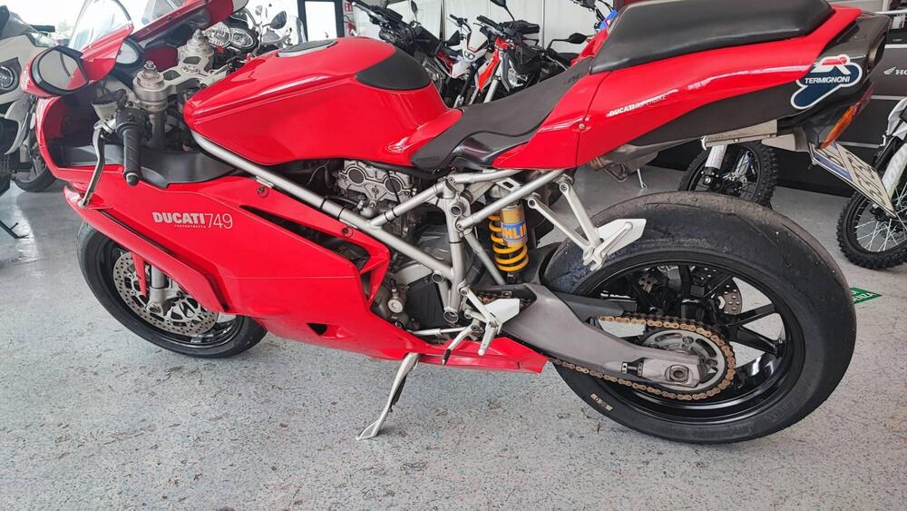 Ducati 748 Biposto (1998 - 03) (2)