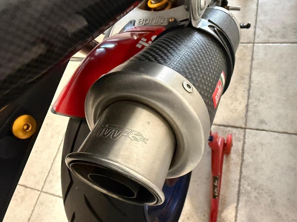 Aprilia RSV 1000 R (2001 - 02) (3)