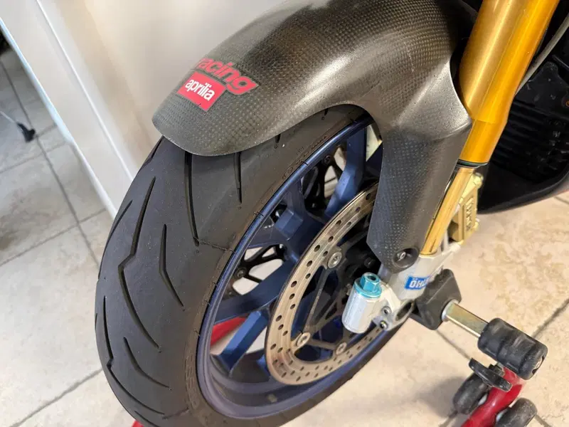 Aprilia RSV 1000 R (2001 - 02) (15)
