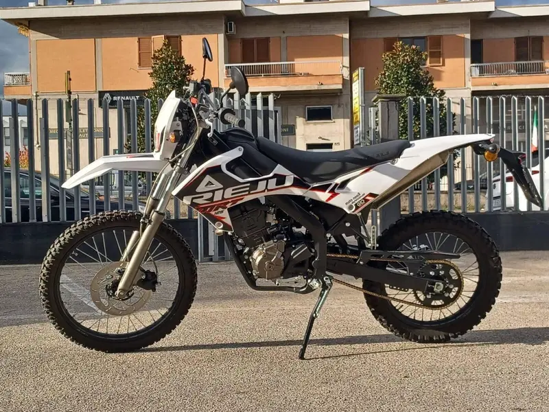 Rieju MRT 125 LC (2023 - 25) (2)