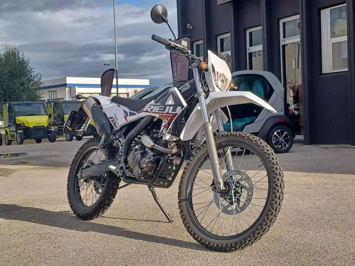Rieju MRT 125 LC (2023 - 25) (4)