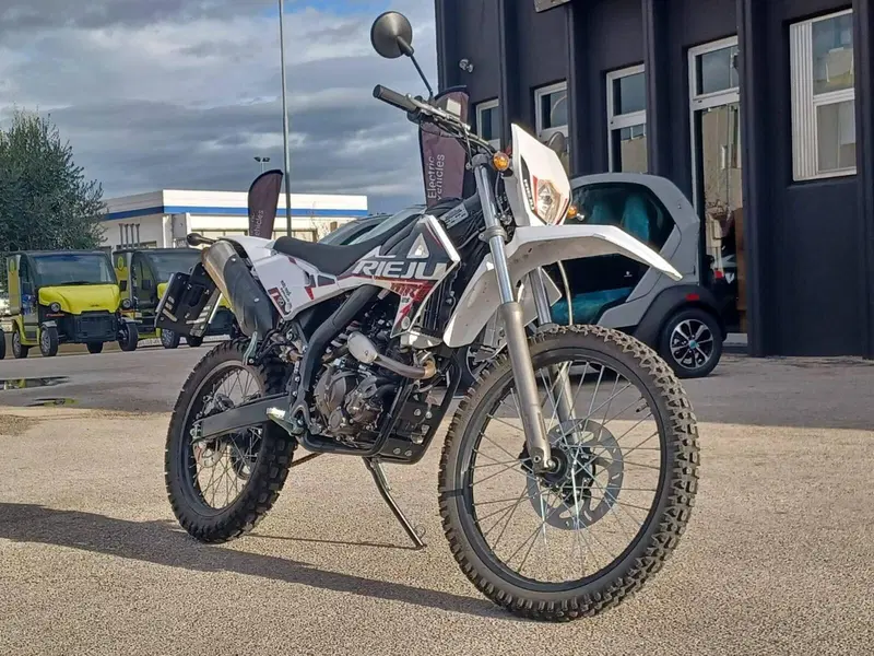 Rieju MRT 125 LC (2023 - 25) (4)