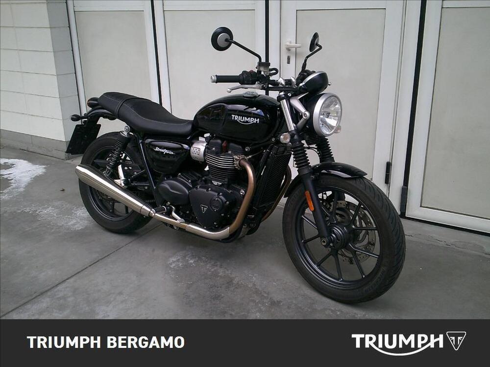 Triumph Street Twin 900 (2016) (2)