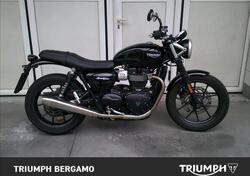 Triumph Street Twin 900 (2016) usata