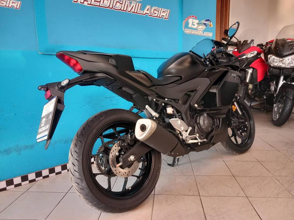 Yamaha YZF R3 (2025) (3)