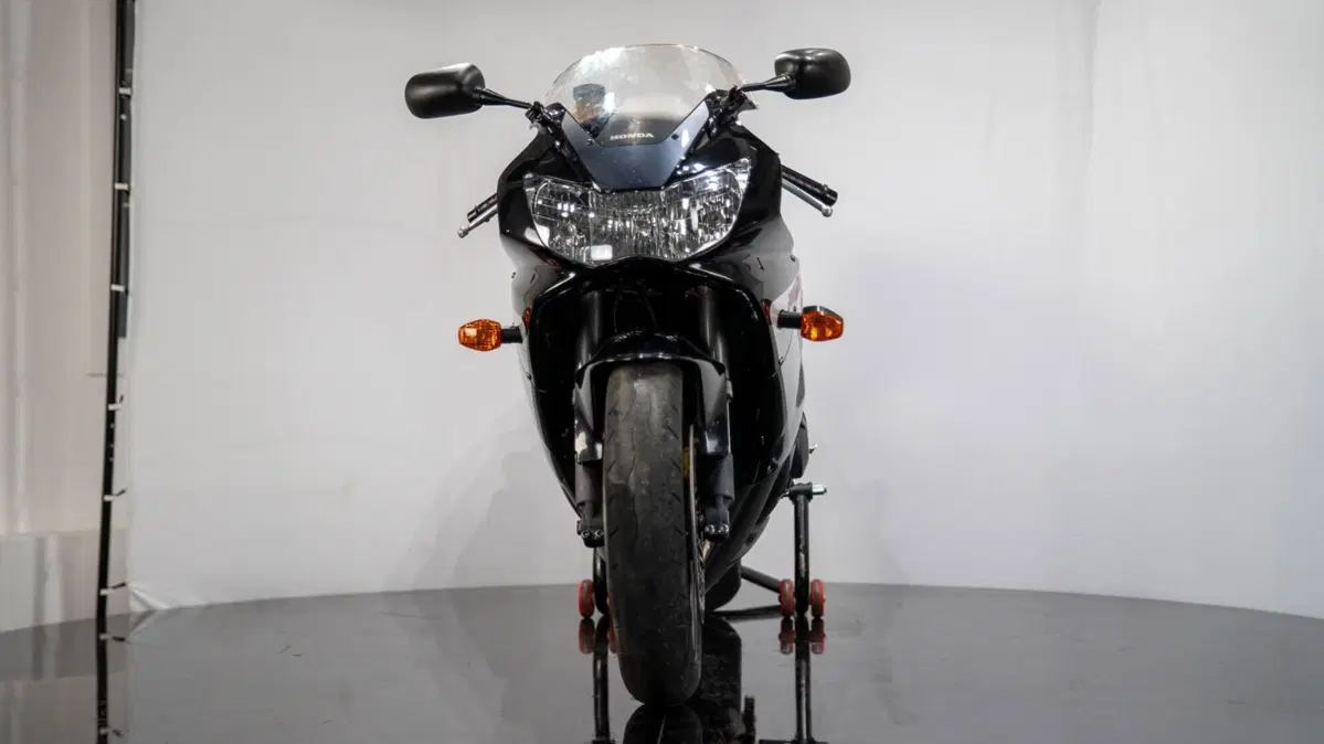 Honda CBR 929 RR FIREBLADE (8)