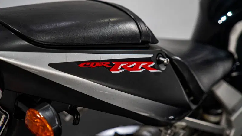 Honda CBR 929 RR FIREBLADE (18)