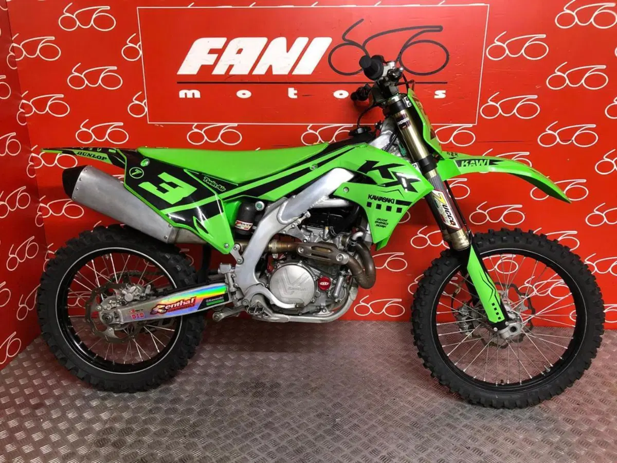 Kawasaki KX450F (2022)