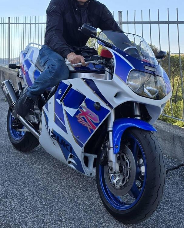 Suzuki GSX R 1100 (1991 - 92) (2)