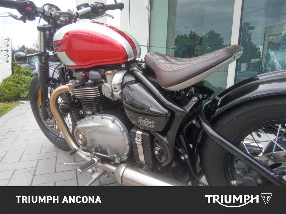 Triumph Bonneville Bobber 1200 (2017 - 20) (3)