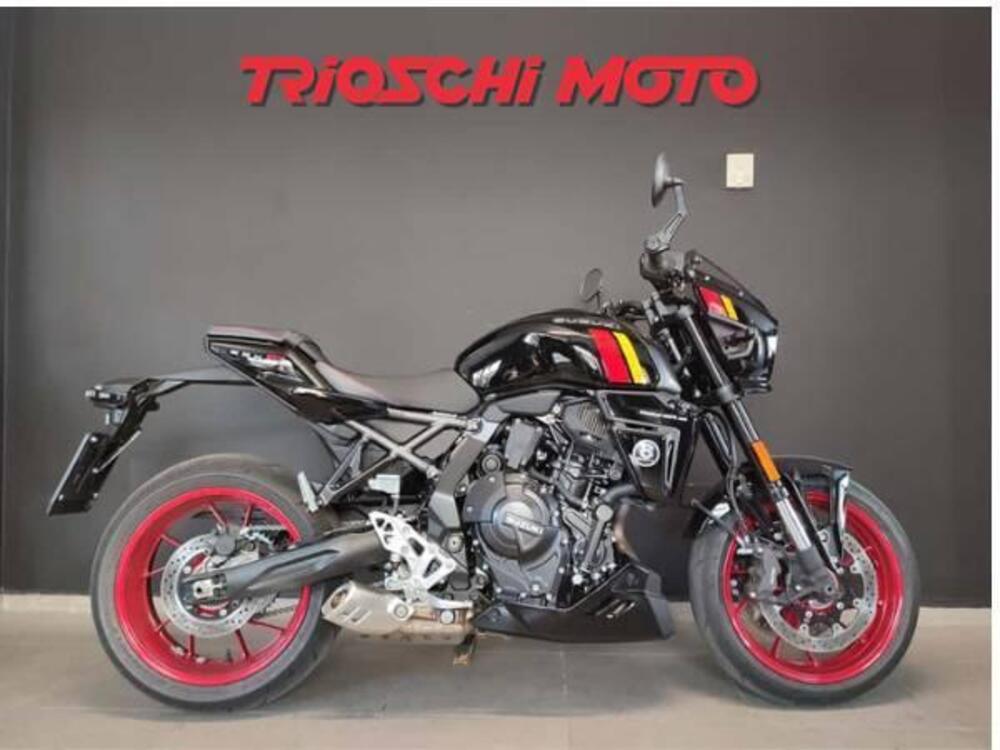 Suzuki GSX-8TT (2025)