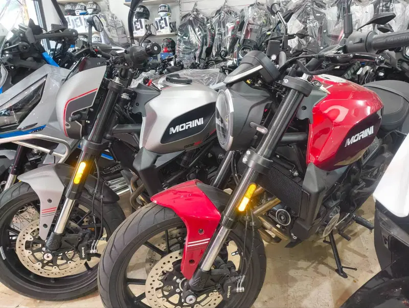 Moto Morini SEIEMMEZZO STR (2022 - 26)