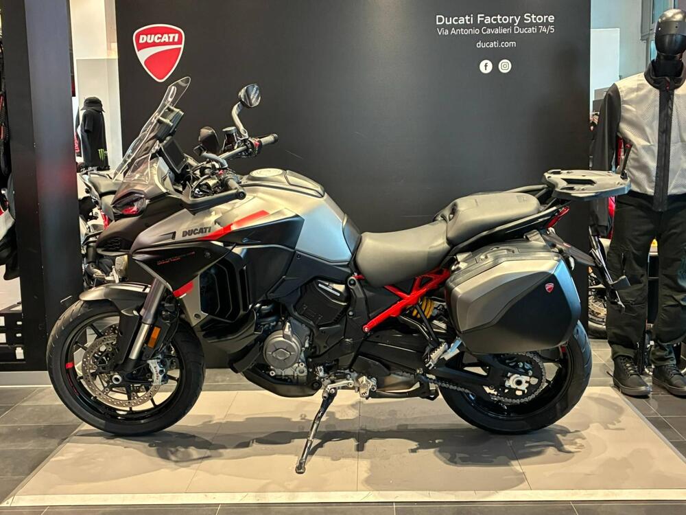 Ducati Multistrada V4 S Grand Tour (2024) (4)