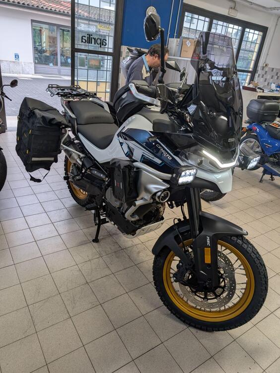 CFMOTO 800MT Explore (2023 - 25)