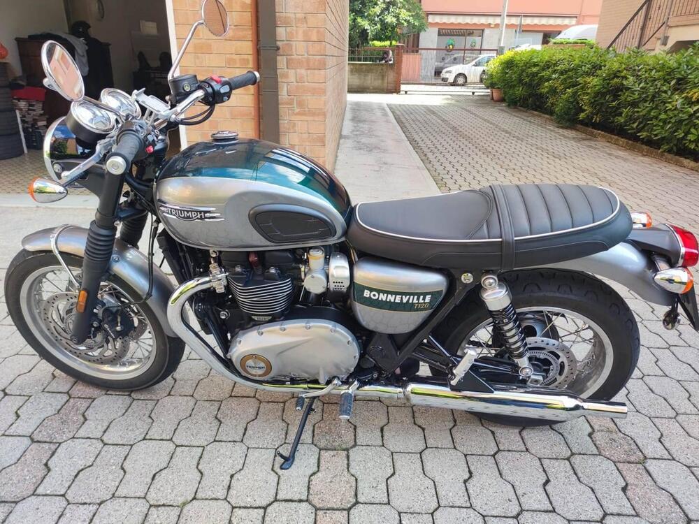 Triumph Bonneville T120 Gold Line Edition (2022 - 23) (5)