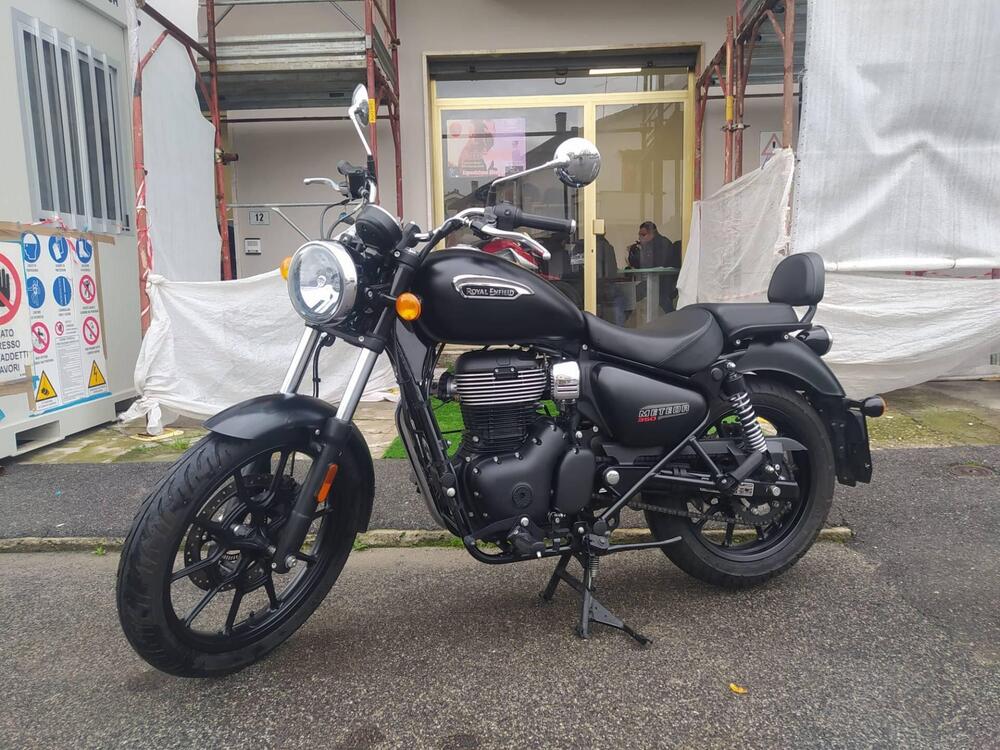 Royal Enfield Meteor 350 Stellar (2021 - 25) (4)