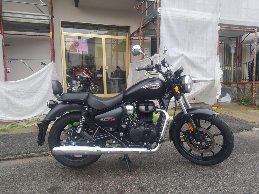 Royal Enfield Meteor 350 Stellar (2021 - 25) (3)