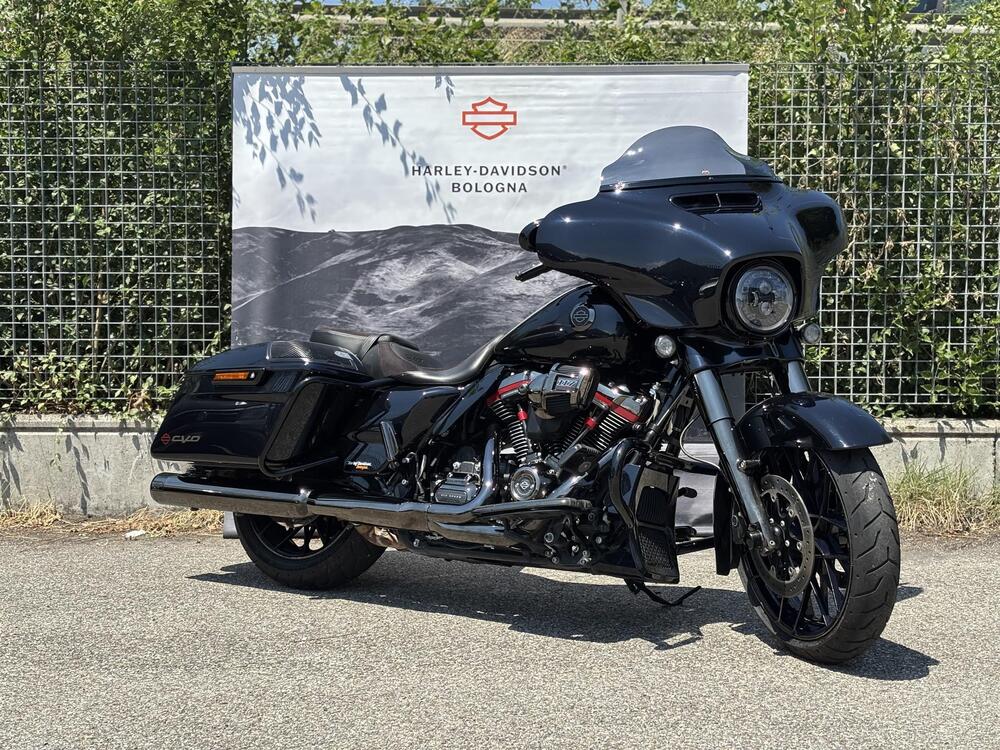 Harley-Davidson 117 Street Glide (2022) - FLHXSE (5)