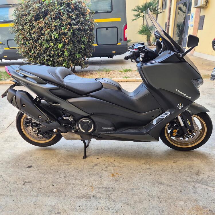 Yamaha T-Max 560 Tech Max (2021) (2)
