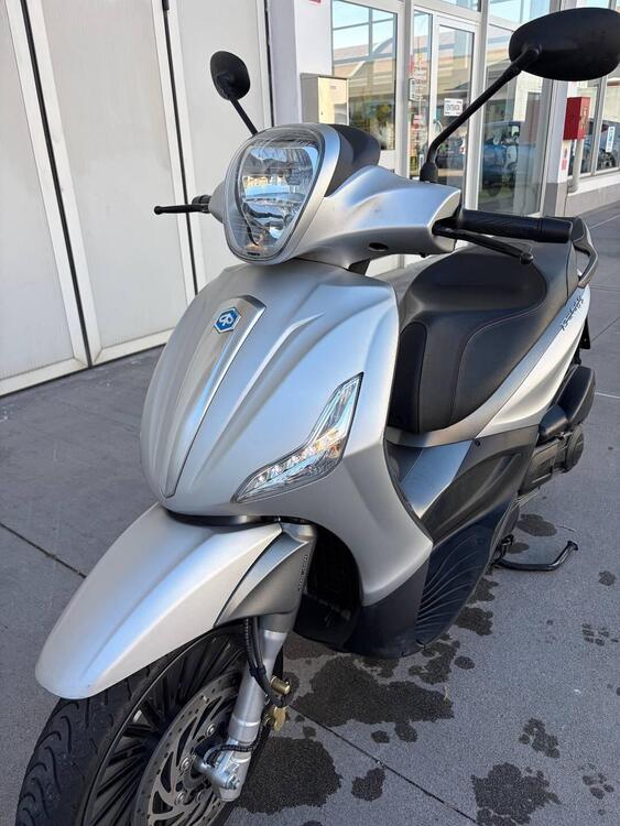 Piaggio Beverly 300 S i.e. ABS-ASR (2016 - 20) (2)