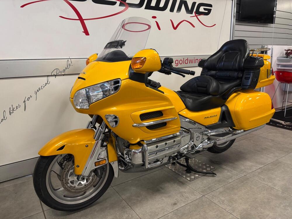 Honda GL 1800 Gold Wing (2000 - 05) (4)