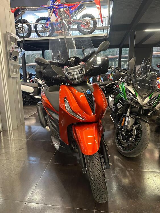 Piaggio Beverly 300 ABS-ASR (2021 - 25) (3)