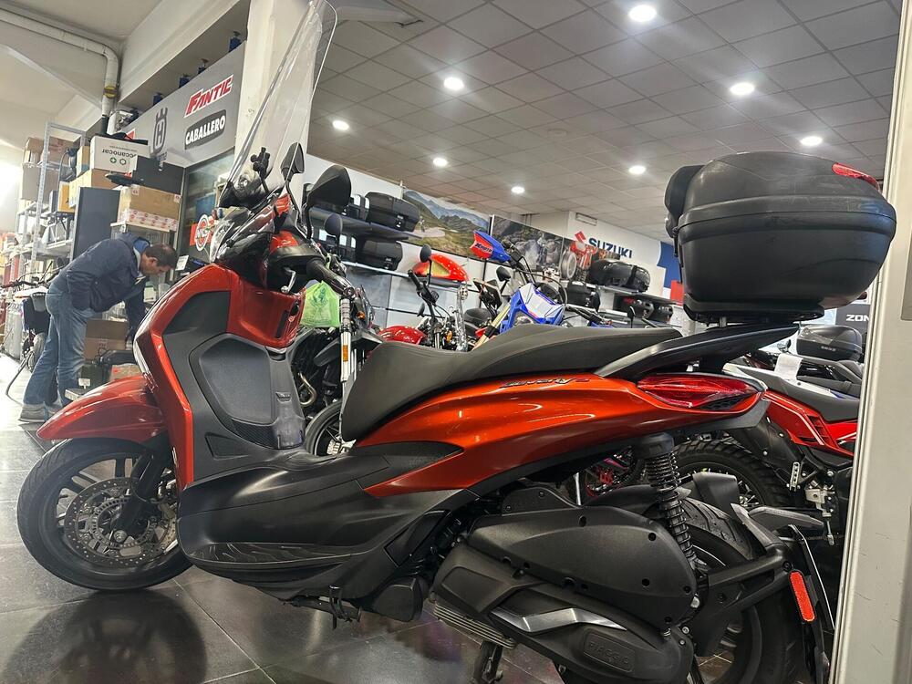 Piaggio Beverly 300 ABS-ASR (2021 - 25) (5)