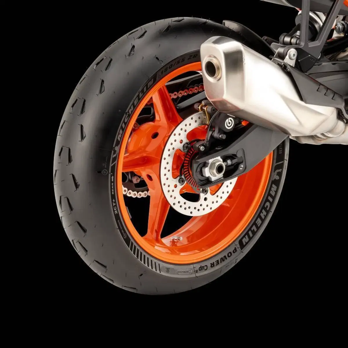 KTM 990 Duke R (2026) (19)