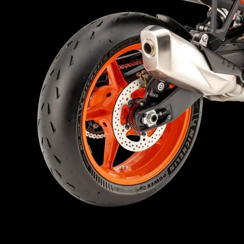 KTM 990 Duke R (2026) (19)