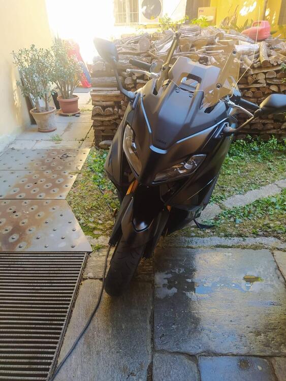 Yamaha T-Max 560 Tech Max (2022 - 24) (2)