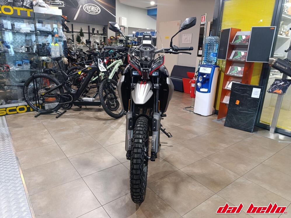 Moto Morini Allthrike 450 (2025) (2)