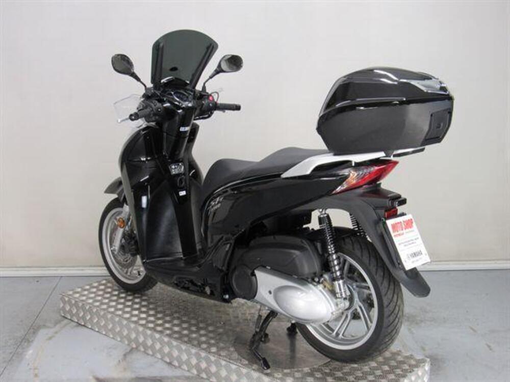 Honda SH 300 i ABS (2016 - 20) (5)