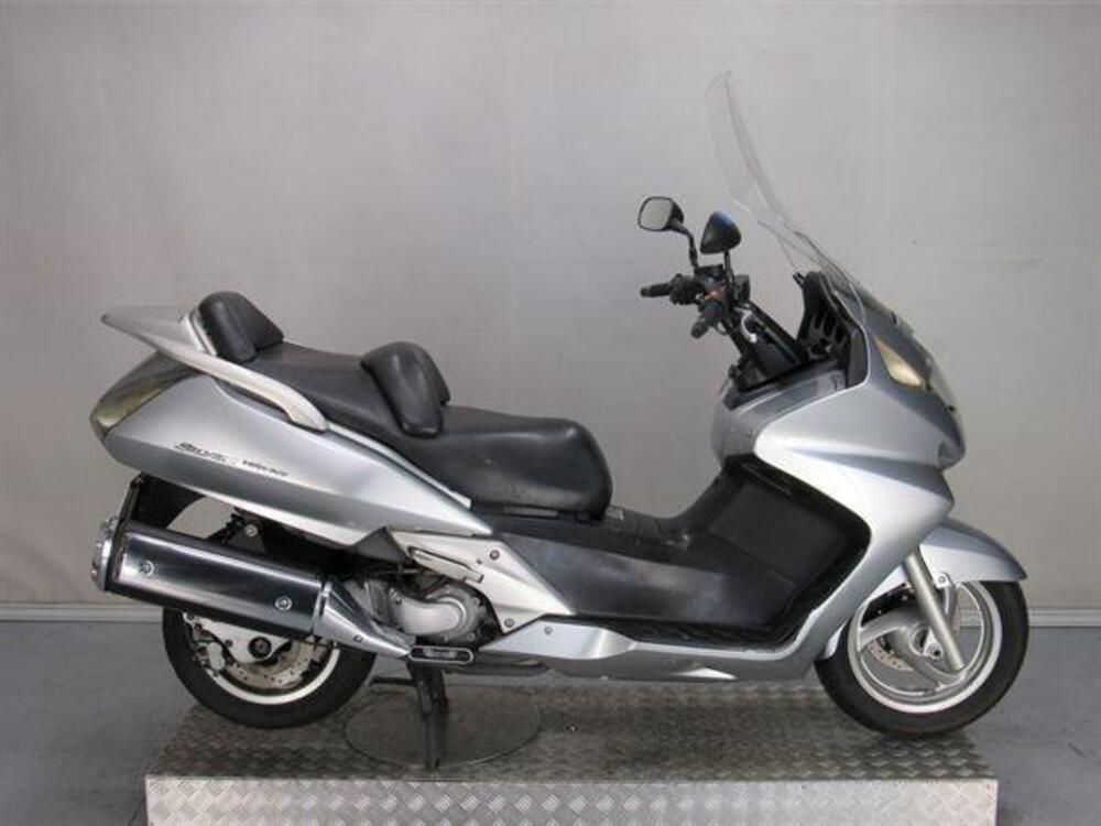 Honda Silver Wing 600 (2001 - 05)