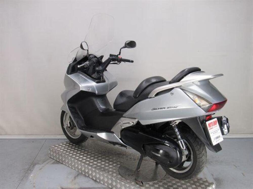 Honda Silver Wing 600 (2001 - 05) (5)