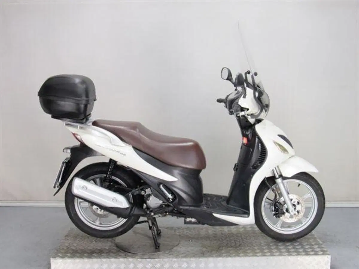 Suzuki SIXteen 150 (2007 - 14)