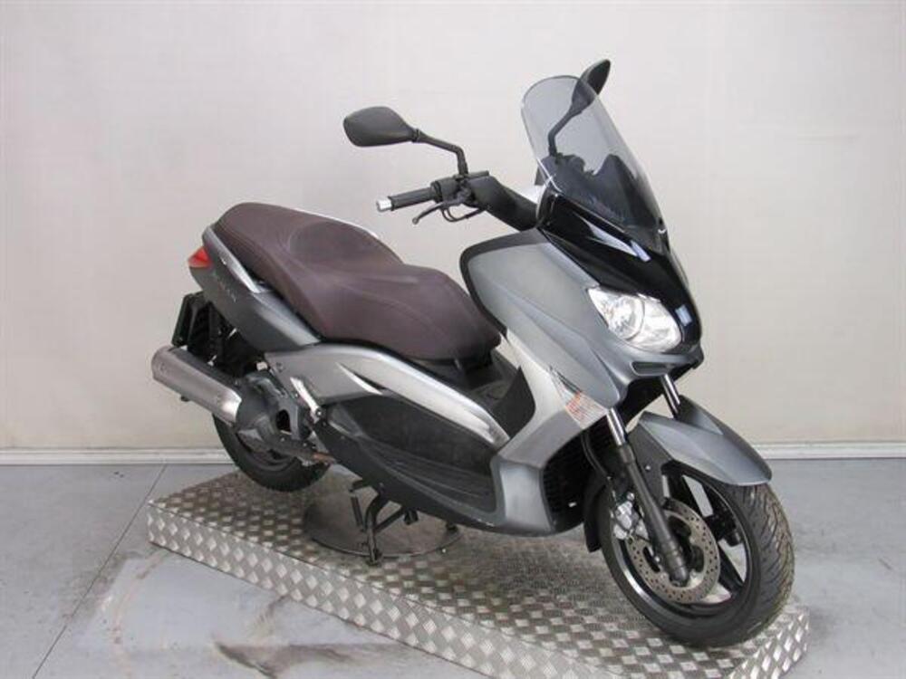 Yamaha X-Max 125 (2010 - 13) (2)