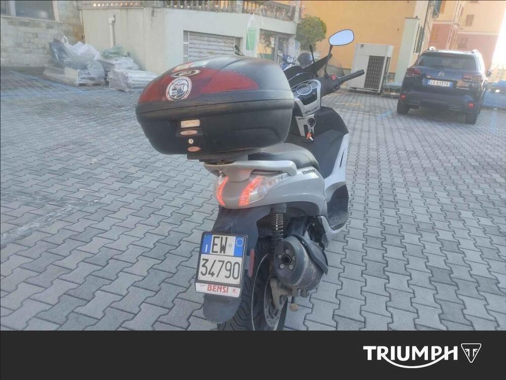 Piaggio Beverly 350 Police ABS-ASR (2018 - 20) (5)