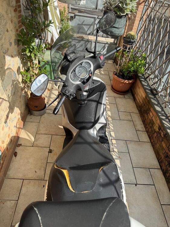 Piaggio Beverly 350 SportTouring ie ABS (2011 - 17) (4)