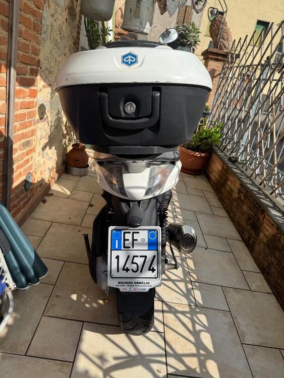 Piaggio Beverly 350 SportTouring ie ABS (2011 - 17) (5)