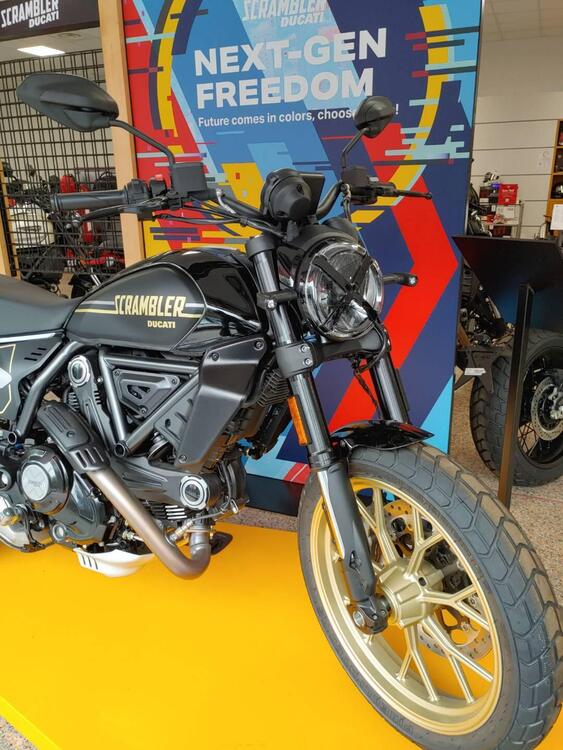 Ducati Scrambler 800 Full Throttle (2025) (3)