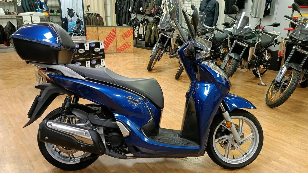 Honda SH 300 i ABS (2016 - 20) (2)