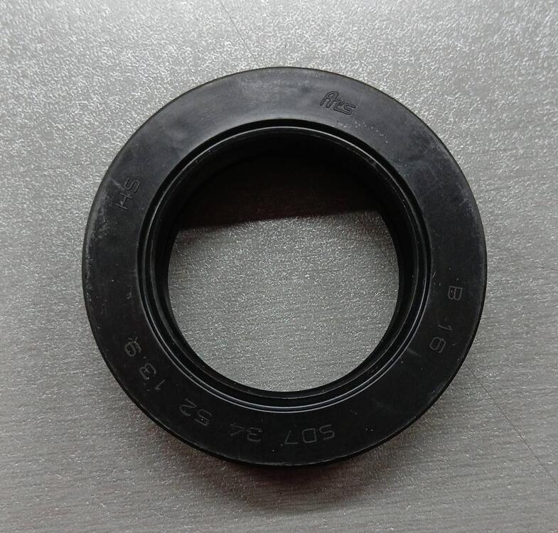 91205KE8003 Paraolio 34x52x13 Honda (2)