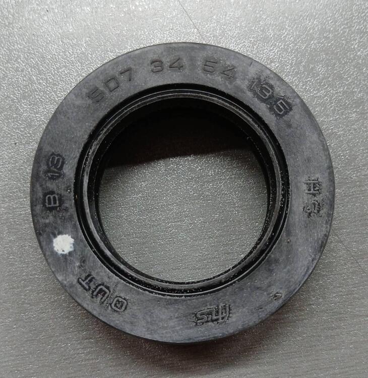 91205MA6003 paraolio 34x54x13.5 Honda